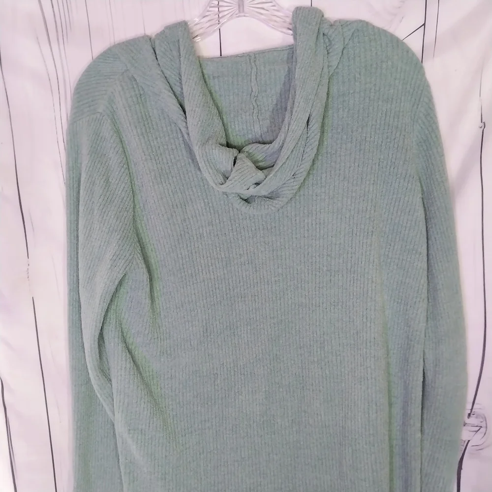 Barefoot Dreams Cozy Ultra Lite Hooded Cardigan - Picture 9 of 10